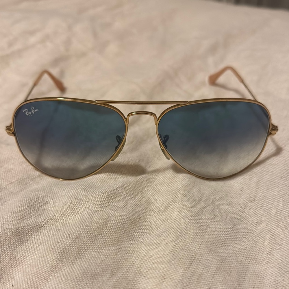 Ray-Ban Aviator Sunglasses with Gold Frame and Blue Lenses
